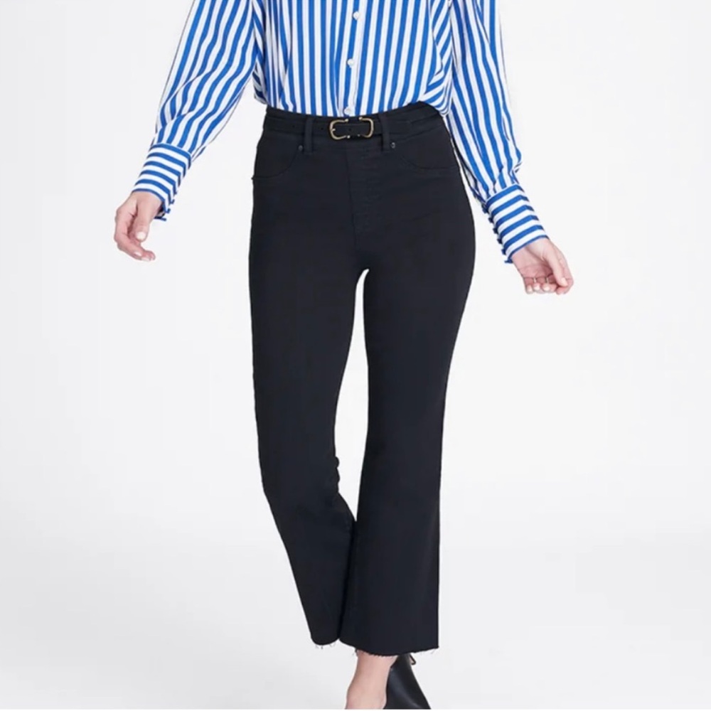 SPANX Black Wash Cropped High Rise Flare Jeans with Raw Hem Size L